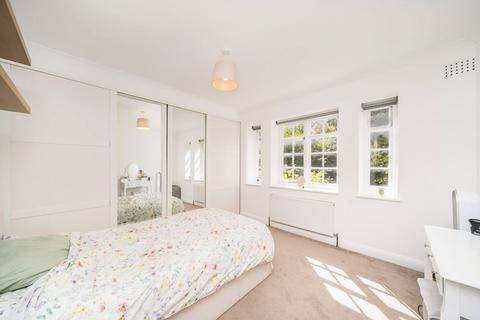 2 bedroom flat to rent, Lyttelton Road, London N2