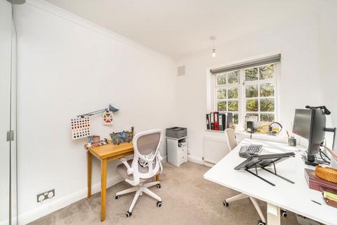 2 bedroom flat to rent, Lyttelton Road, London N2