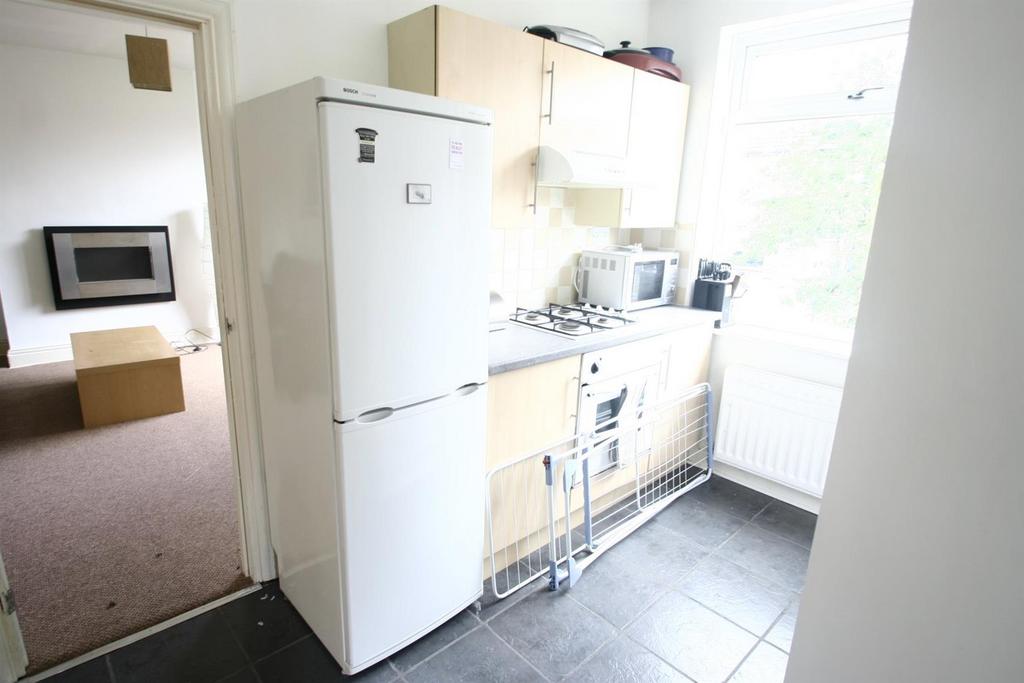 Apartment in Newcastle Upon Tyne - View 3
