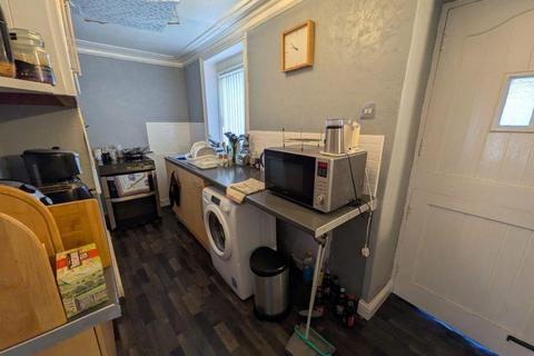 2 bedroom end of terrace house for sale, Greenwell Row, Clayton, Bradford