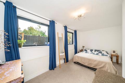 2 bedroom flat for sale, Melbourne Grove, London SE22