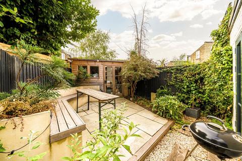 2 bedroom flat for sale, Melbourne Grove, London SE22