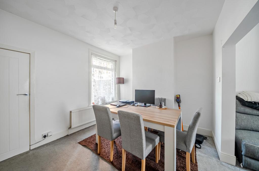 House in Southampton - View 4