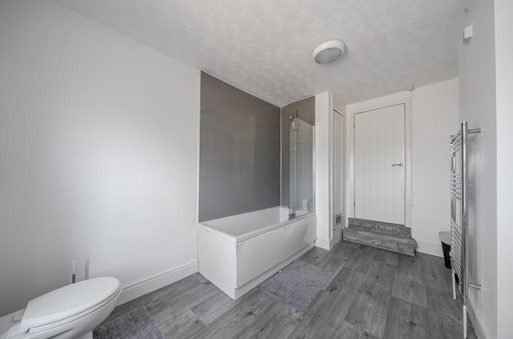 House in Southampton - View 5