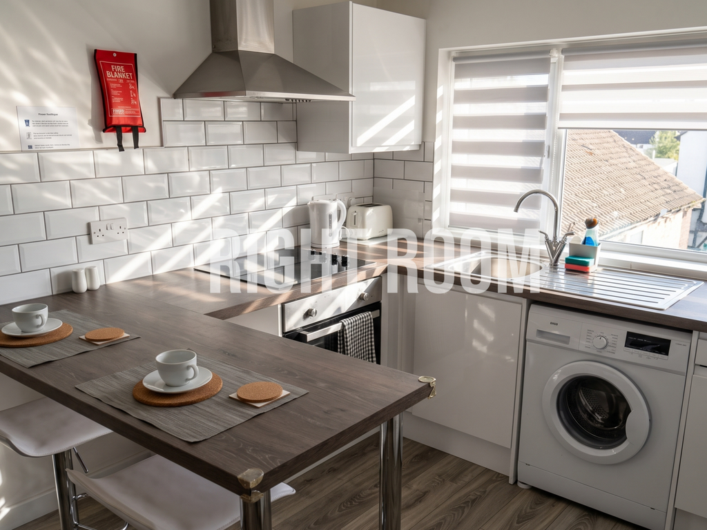 Apartment in Southampton - View 3