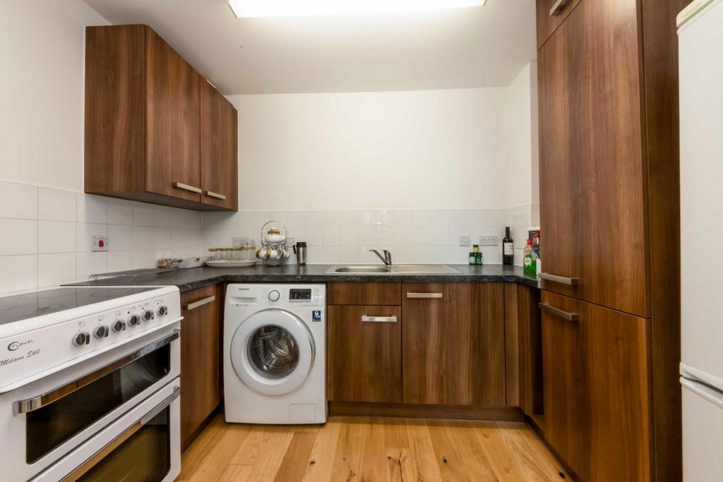 Apartment in London - View 3