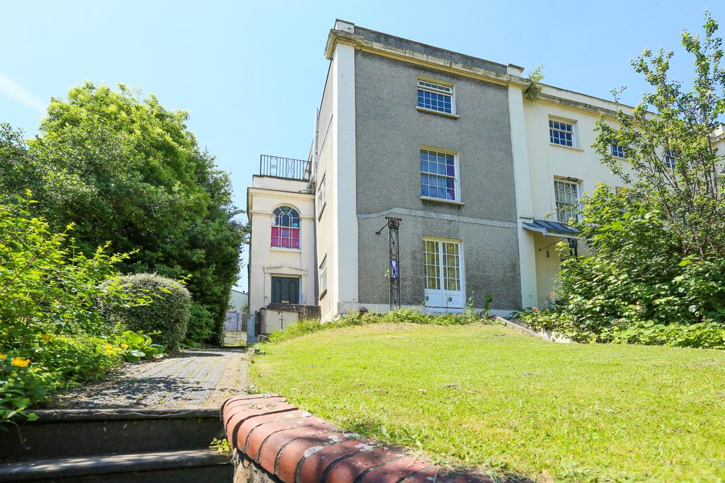 Apartment in Bristol