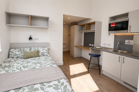 Studio to rent, St. Vincent Street, Glasgow G2