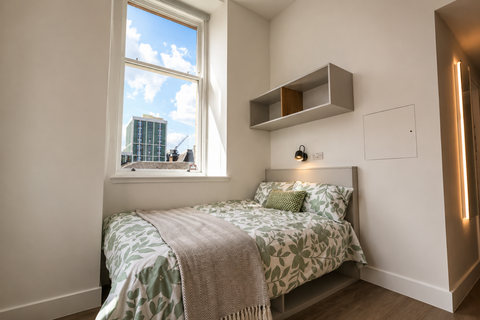 Studio to rent, St. Vincent Street, Glasgow G2