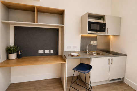 Studio to rent, St. Vincent Street, Glasgow G2
