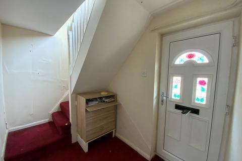 2 bedroom end of terrace house for sale, 577 Wolverhampton Road, Oldbury, B68 8DD