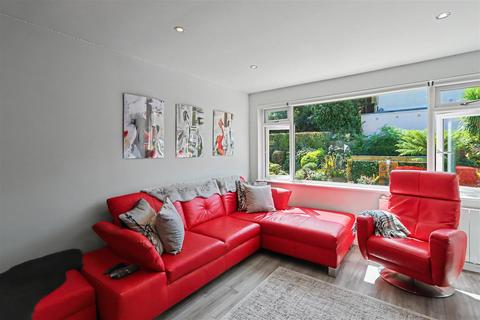 2 bedroom apartment for sale, La Rue De Patier, St Saviour JE3