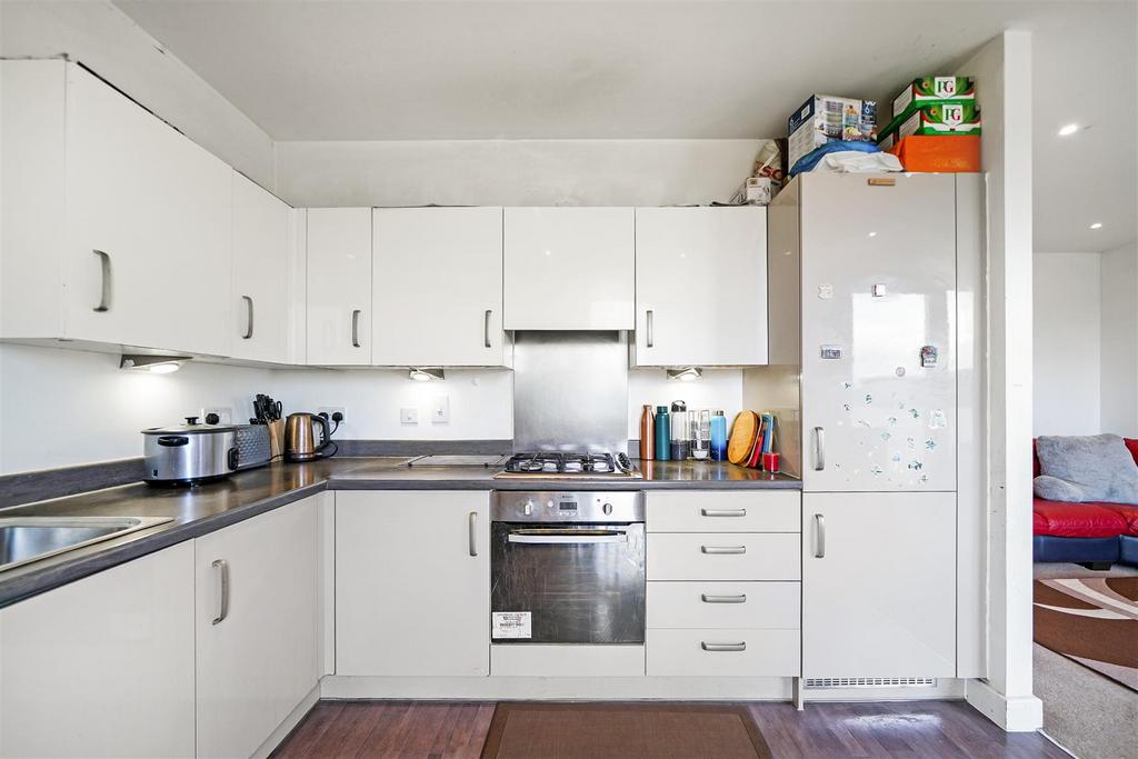Apartment in London - More