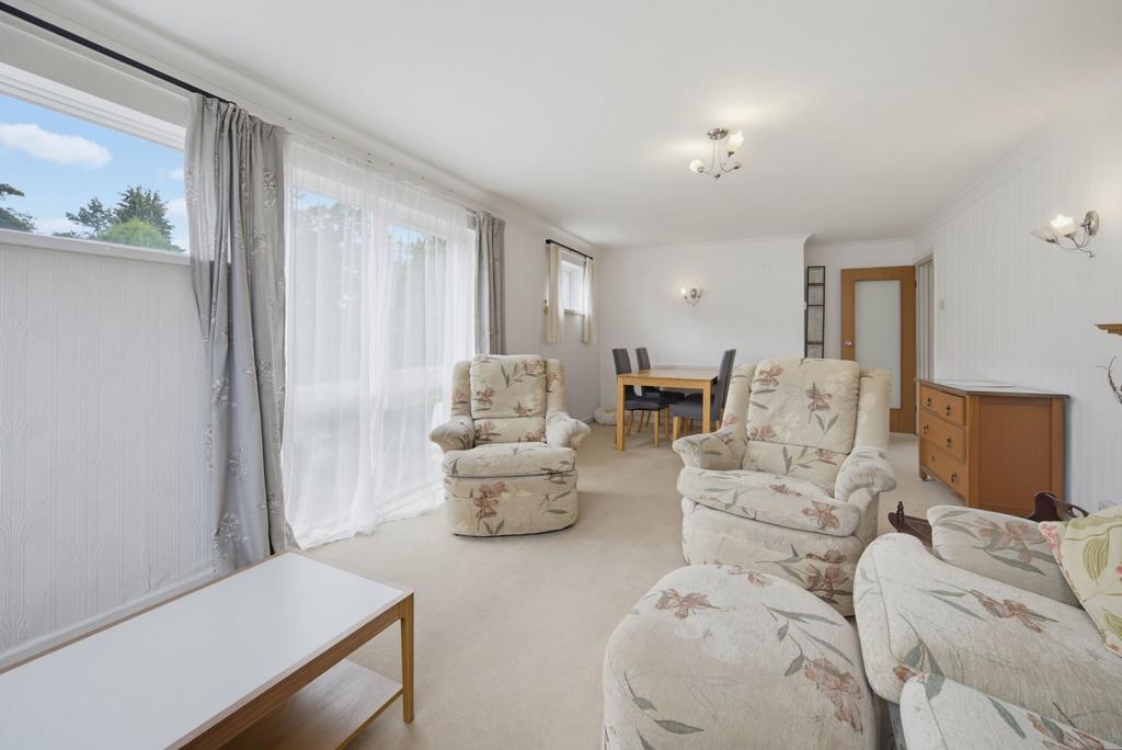 Apartment in Cardiff - View 3