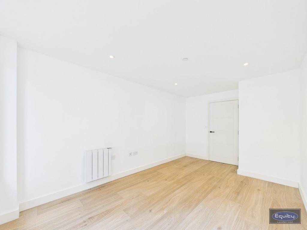 Apartment in Sidcup - View 5