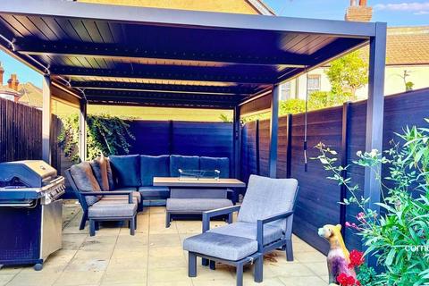 4 bedroom end of terrace house for sale, London CR2