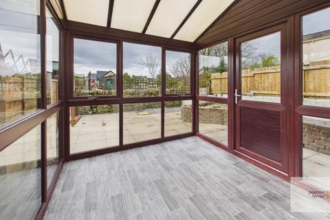 2 bedroom terraced house to rent, Commercial Street, Loveclough BB4
