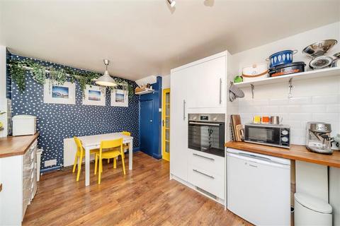 3 bedroom terraced house for sale, The Birches, London SE7