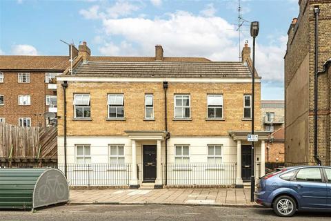 Haberdasher Street, London N1