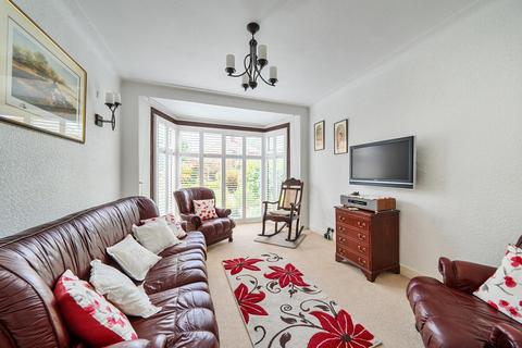 3 bedroom detached house for sale, St. Andrews Drive, Stanmore HA7