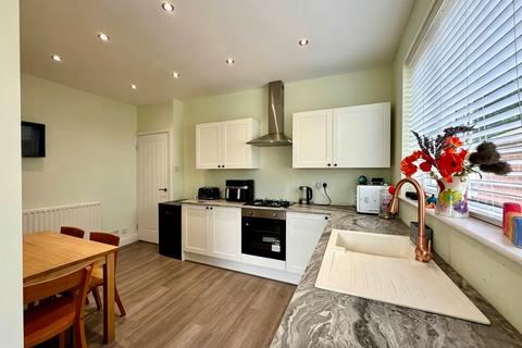 2 bedroom apartment for sale, Edgefield Avenue, Tyne and Wear NE3