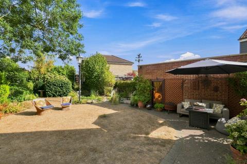 3 bedroom detached house for sale, De Mandeville Road, Bishop's Stortford CM22
