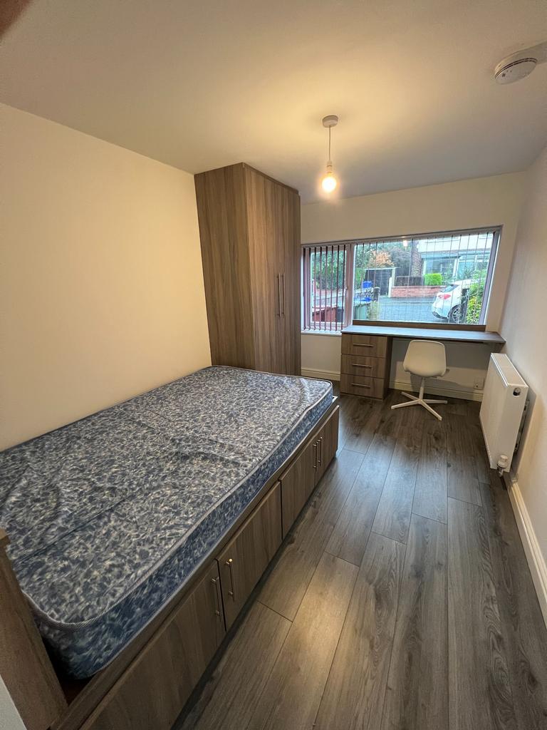 House in Manchester, Ladybarn, Burnage - View 4