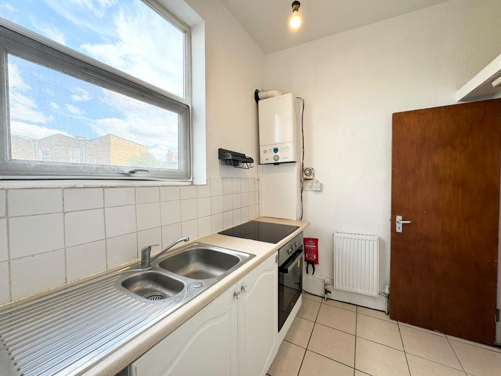 Apartment in Archway - View 4