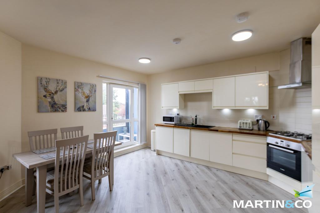 Apartment in Hockley - View 2