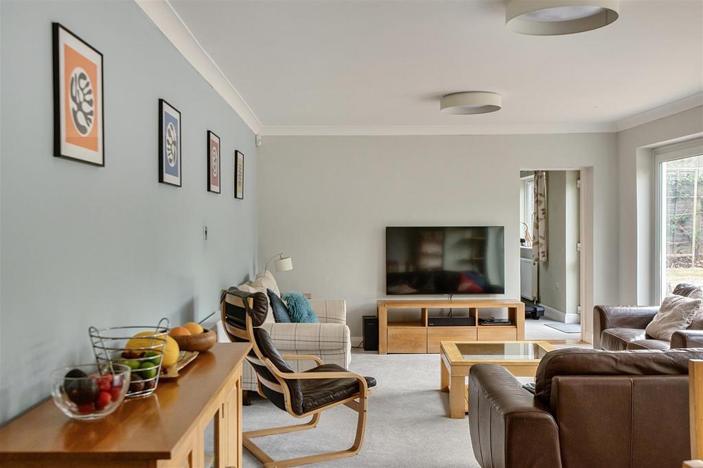 House in East Horsley - More