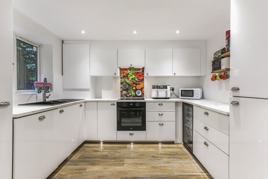 Apartment in Bournemouth - View 3