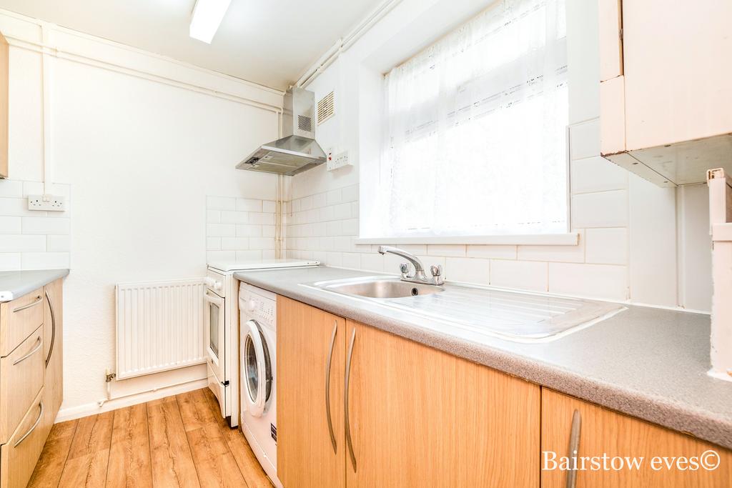 Apartment in Ilford - View 3