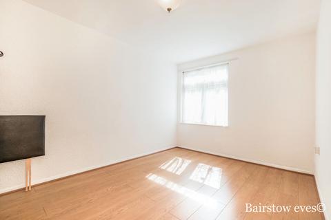 1 bedroom flat to rent, Florence Root House, Ilford, IG4