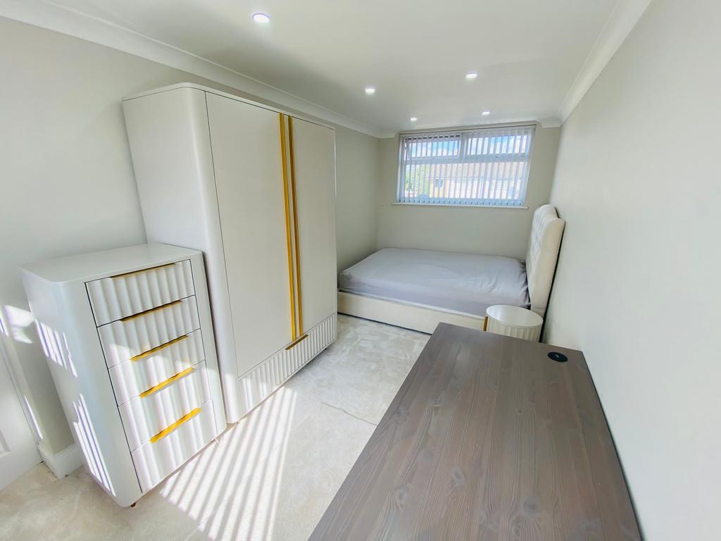 House in Nottingham - View 2