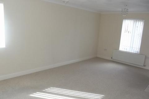 2 bedroom flat to rent, Poltair Meadow, Penryn TR10