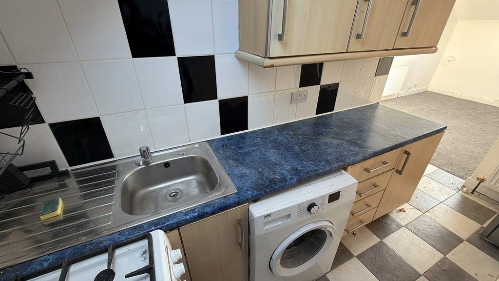 Apartment in Manchester - View 5