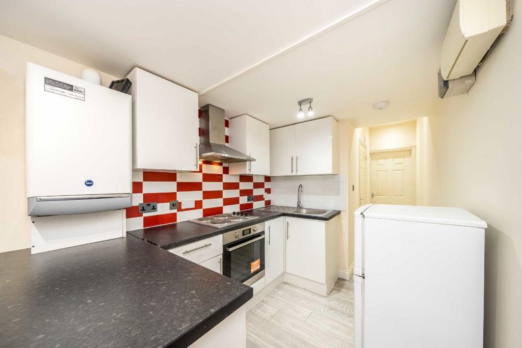 Apartment in London - View 4
