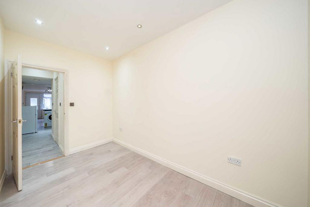 Apartment in London - More