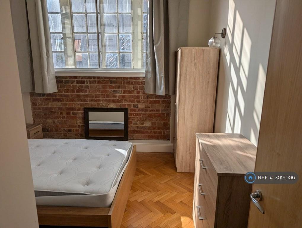 Apartment in Leeds - More
