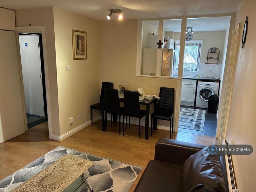 Apartment in London - View 2