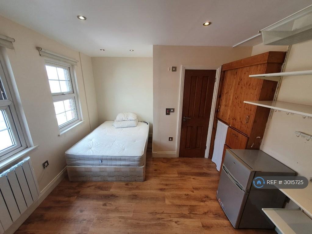 House in London - View 3