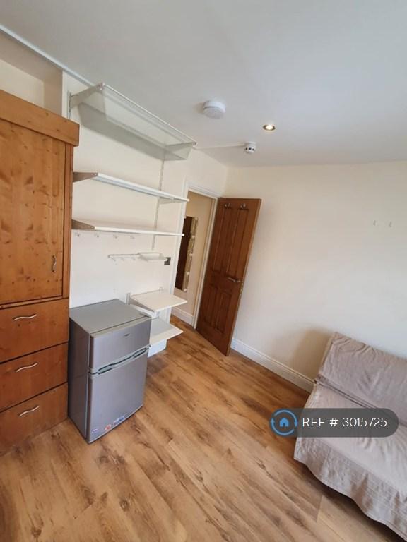 House in London - View 4