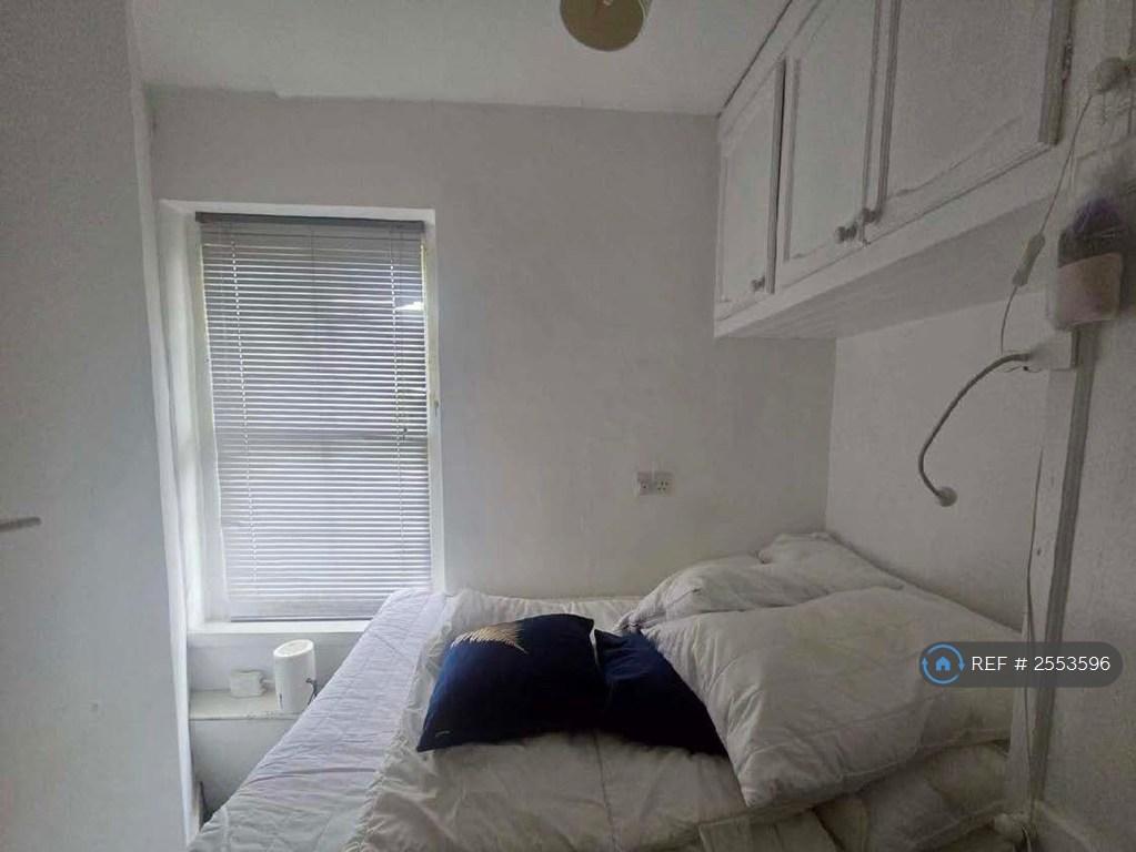 Apartment in London - View 3