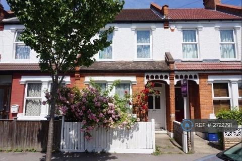 3 bedroom terraced house to rent, Tylecroft Road, London, SW16