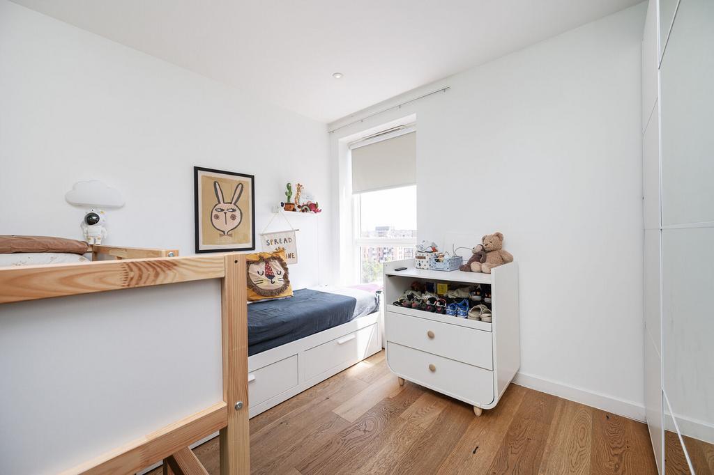 Apartment in London - View 5