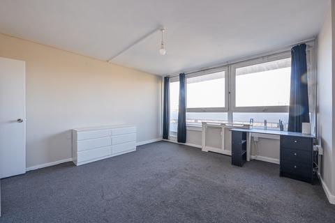 1 bedroom flat for sale, Darnley House, Camdenhurst Street, London, E14