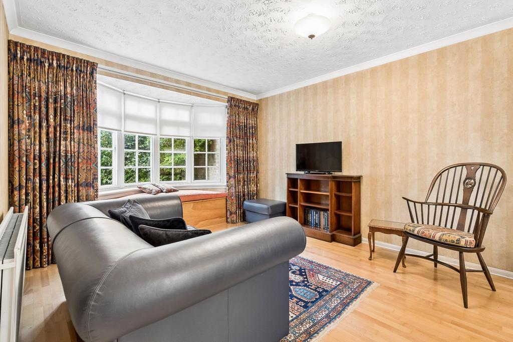 House in Bearsden, East Dunbartonshire - View 4