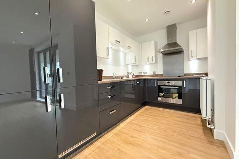 2 bedroom apartment to rent, Lingfield Apartments, Parade Gardens, E4