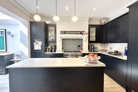 4 bedroom semi-detached house for sale, Grove Road, Epsom
