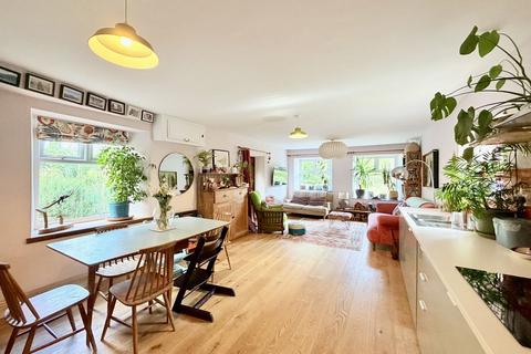 3 bedroom semi-detached house for sale, Twyn Allwys Road, Govilon